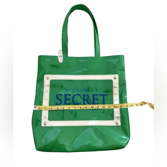 Victoria Secrets Vinyl Tote Bag Green w/Gold Lining & Animal Print Lining - Picture 8 of 9